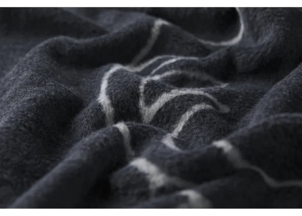 Plaid SAVONA 200x150 cm têtes de cerf linéaires noir
