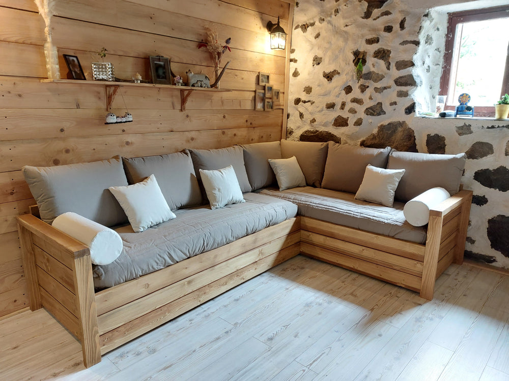 Canapé NORDIC avec angle à droite en épicéa massif brossé finition miel