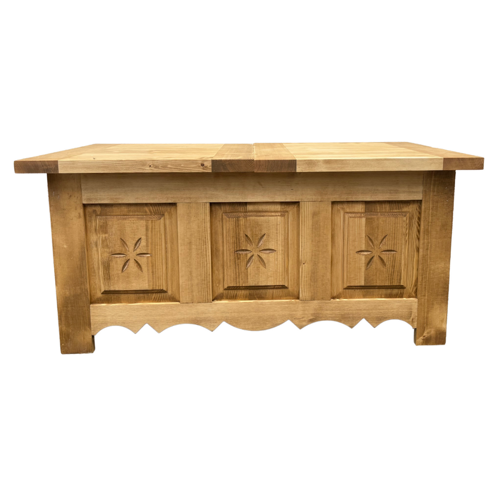 Table basse pin massif plateau coulissant sculpté Edelweiss
