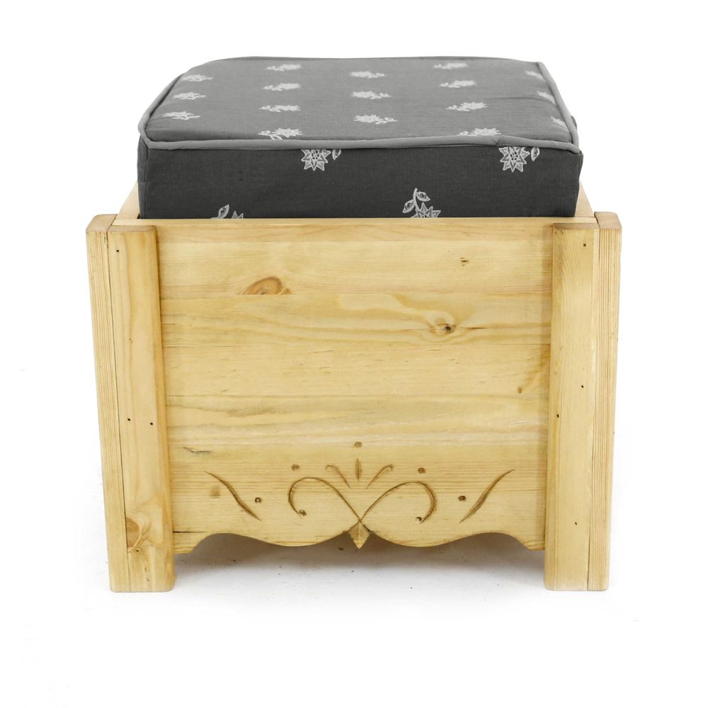Pouf coffre de rangement pin massif sculpté Edelweiss gris Aspin