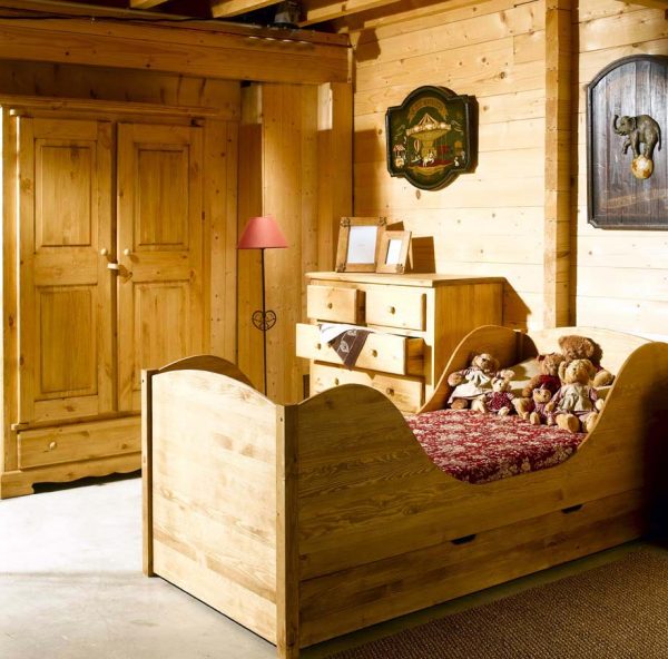 chambre enfant lit en pin à tiroirs style montagne