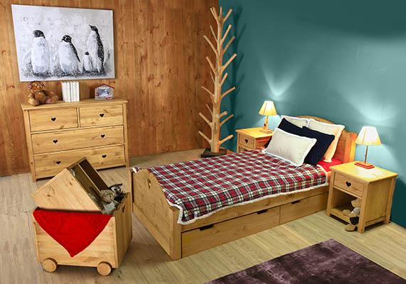 chambre enfant avec lit en pin à tiroirs