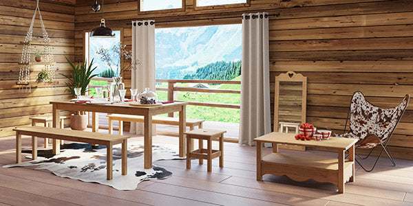 salle à manger en pin dans chalet montagnard